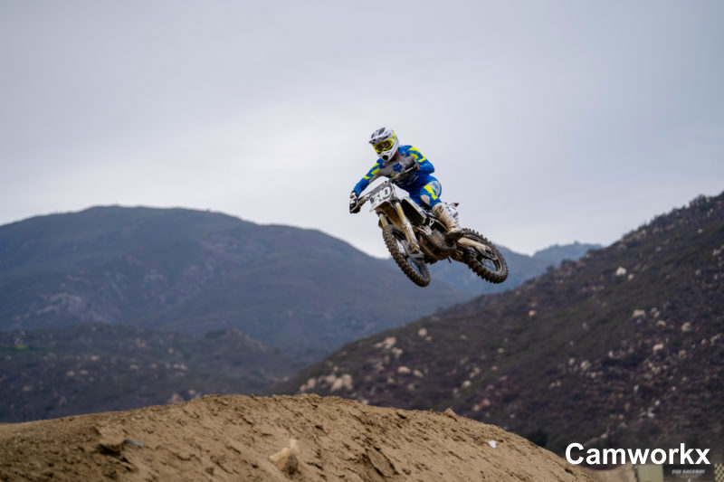 SWAPMOTO_TRIPLECROWN_FINALE_FOX-737.jpg