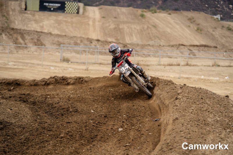 SWAPMOTO_TRIPLECROWN_FINALE_FOX-757.jpg