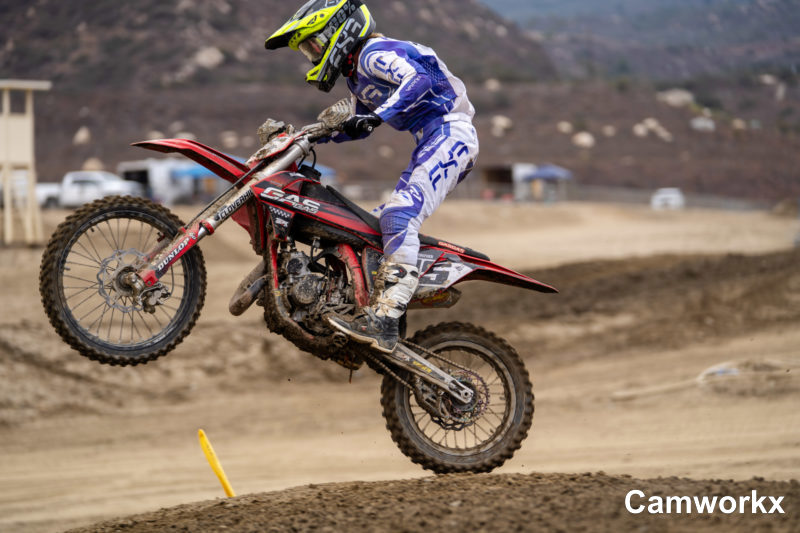 SWAPMOTO_TRIPLECROWN_FINALE_FOX-633.jpg