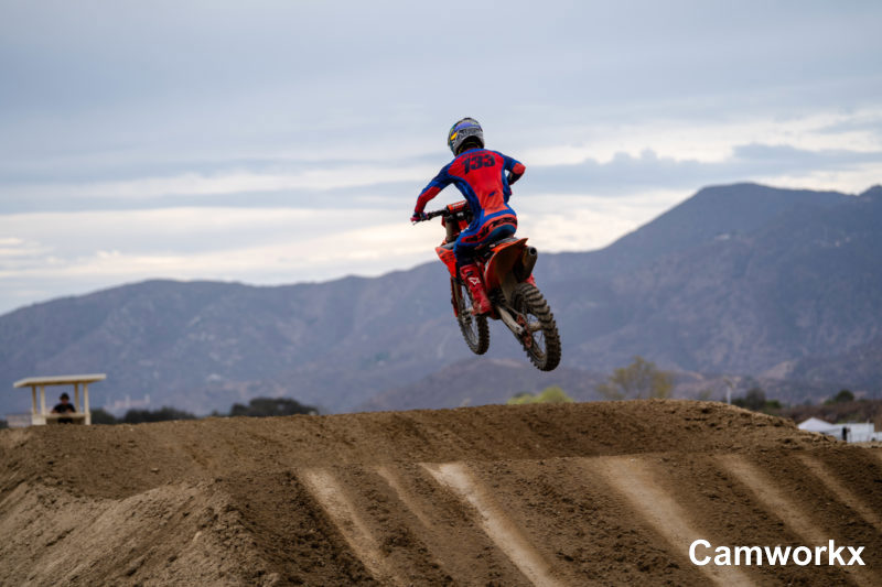 SWAPMOTO_TRIPLECROWN_FINALE_FOX-741.jpg