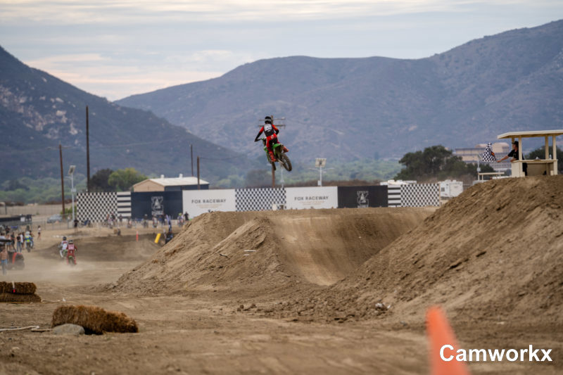 SWAPMOTO_TRIPLECROWN_FINALE_FOX-755.jpg