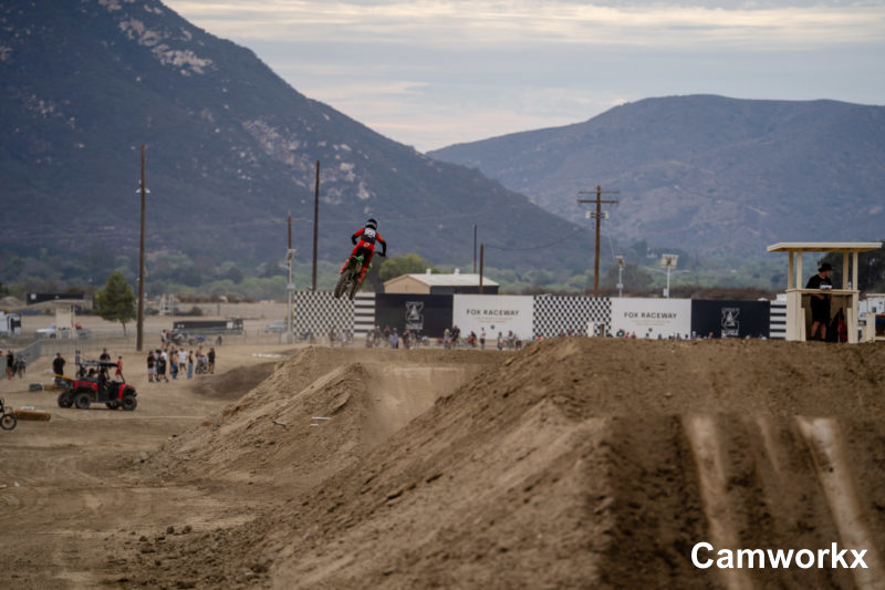 SWAPMOTO_TRIPLECROWN_FINALE_FOX-744.jpg
