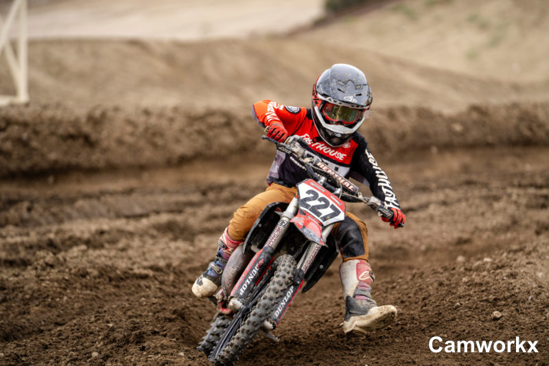 SWAPMOTO_TRIPLECROWN_FINALE_FOX-765.jpg
