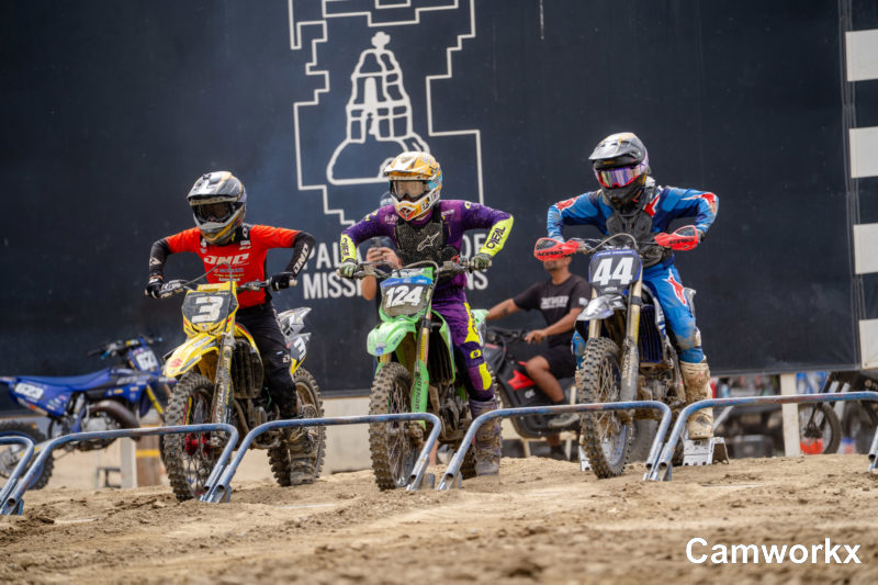 SWAPMOTO_TRIPLECROWN_FINALE_FOX-682.jpg