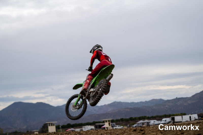 SWAPMOTO_TRIPLECROWN_FINALE_FOX-750.jpg
